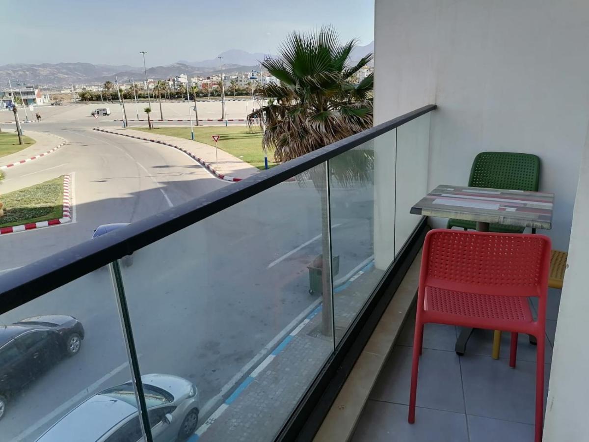 Seafront High Standard Apartment Мартиль Экстерьер фото