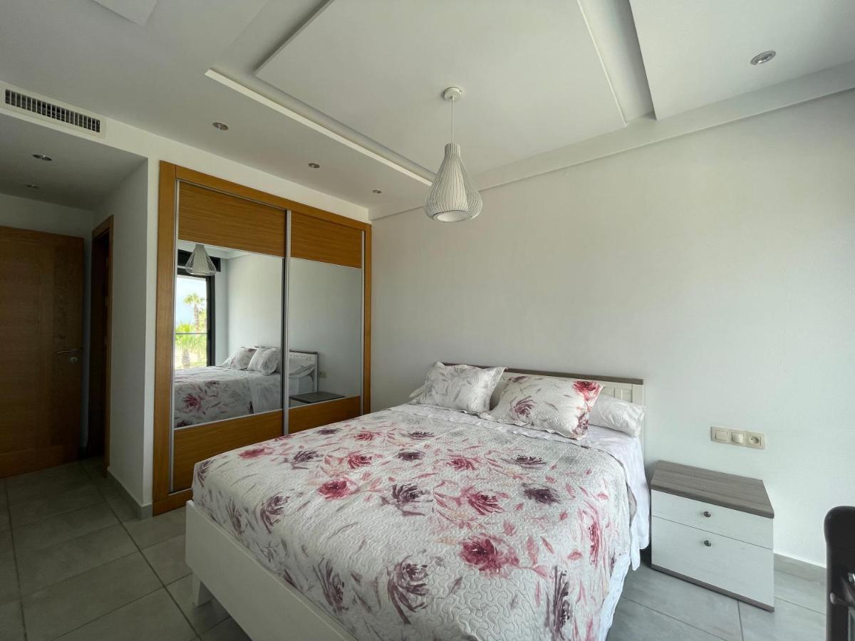 Seafront High Standard Apartment Мартиль Экстерьер фото