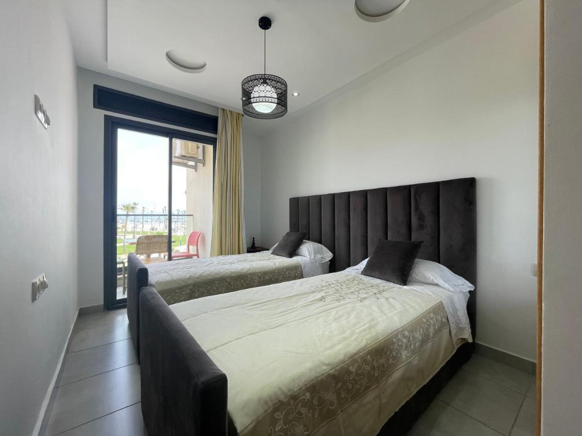 Seafront High Standard Apartment Мартиль Экстерьер фото